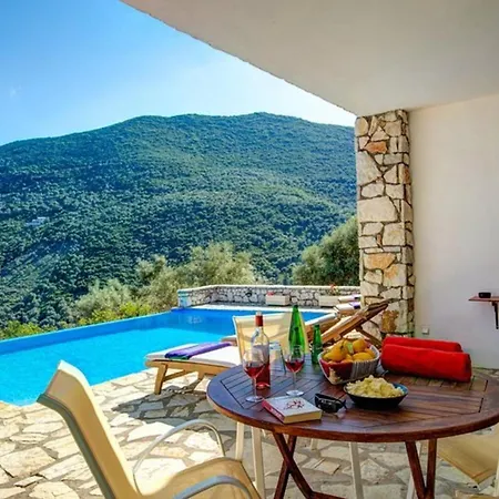 Menta - Breathtaking Retreat With Stunning Views Close To