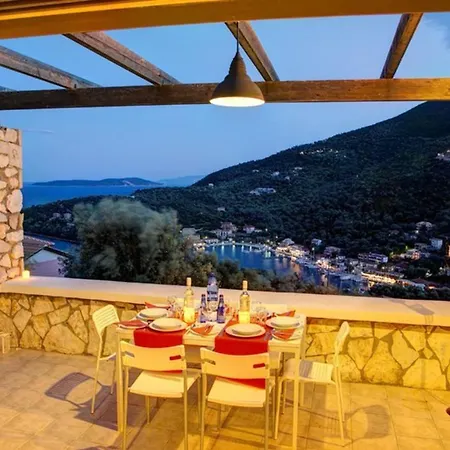 Menta - Breathtaking Retreat With Stunning Views Close To Villa *